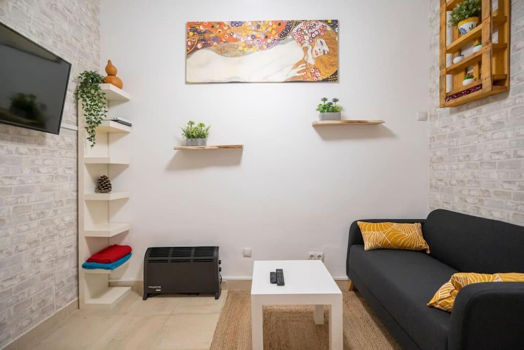 Studio Near Embajadores And Atocha Madrid Exterior photo